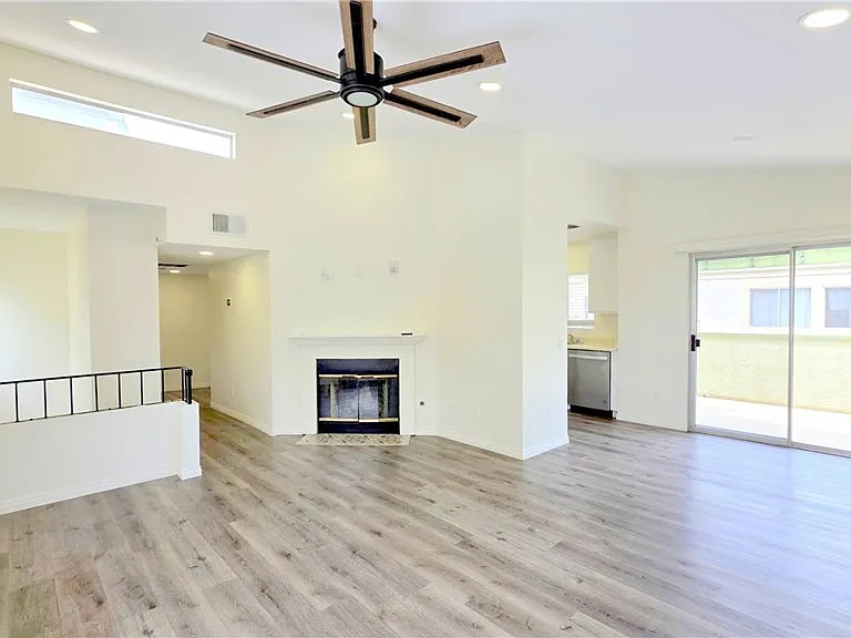 10187 Indian Summer Dr #E — Photo 1