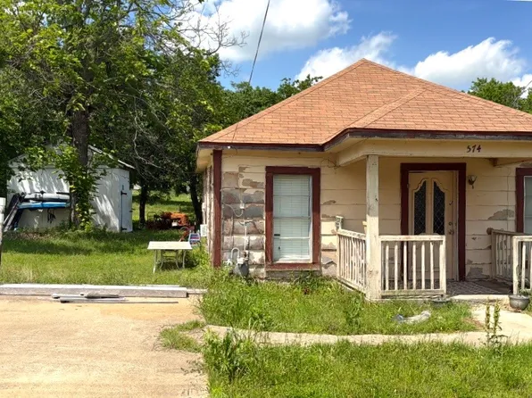 574 E Marshall St, Van Alstyne, TX 75495