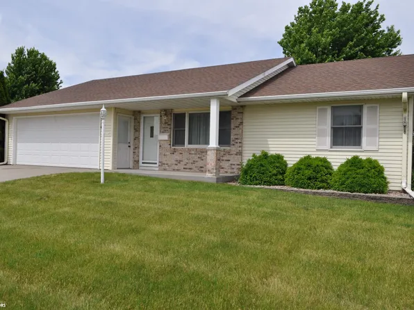 1609 Edgewood Dr, Carroll, IA 51401