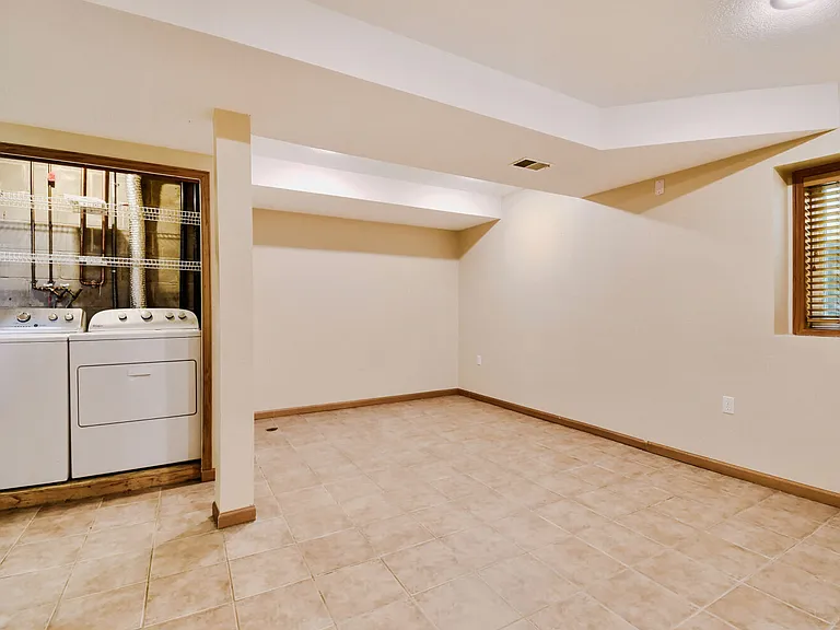 13161 Fordham Ct — Photo 19