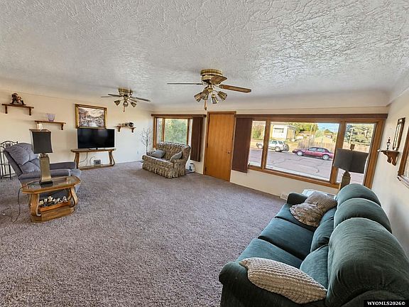 5th image of 2810 E B St