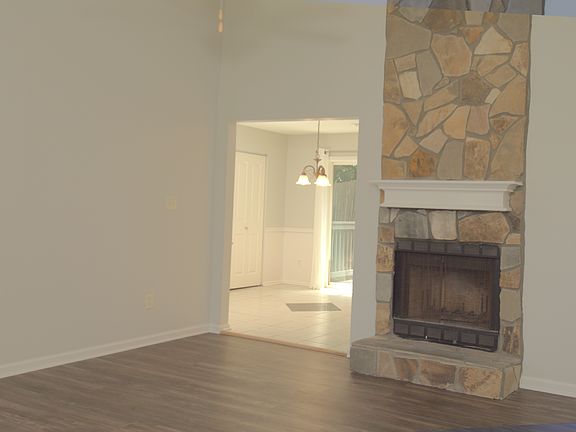 5th image of 2056 Corners Cir