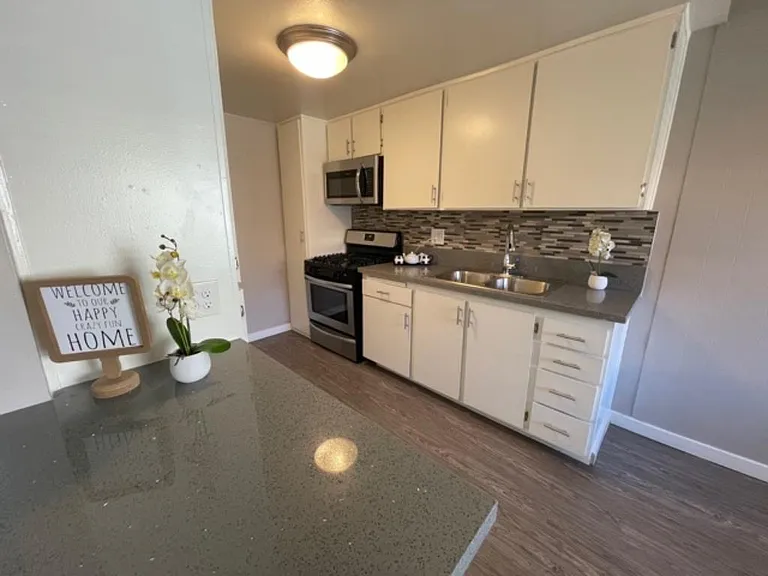 291 Avocado St #1X1-2395 — Photo 14