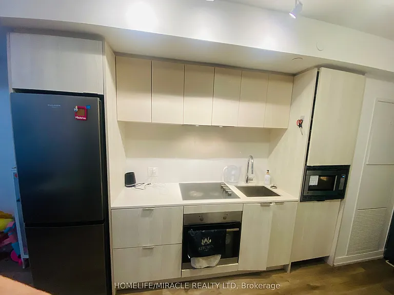 1 Jarvis St #618 — Photo 20