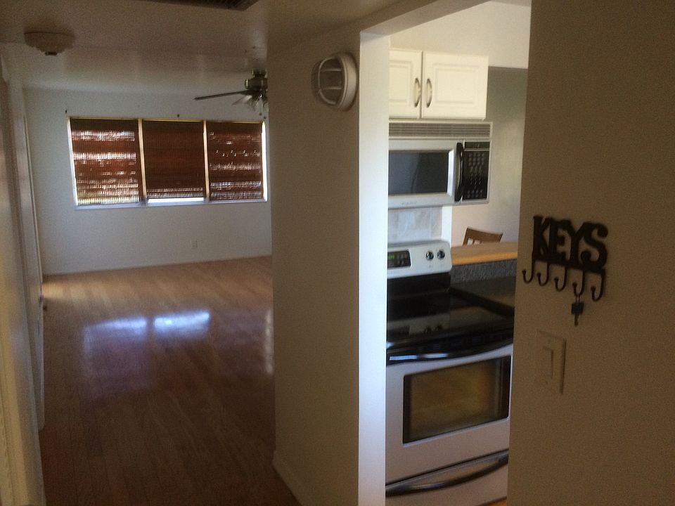 1st image of 2223 Park Ln APT 107