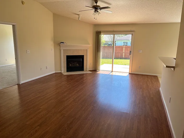 3537 Whisper Creek Blvd — Photo 18