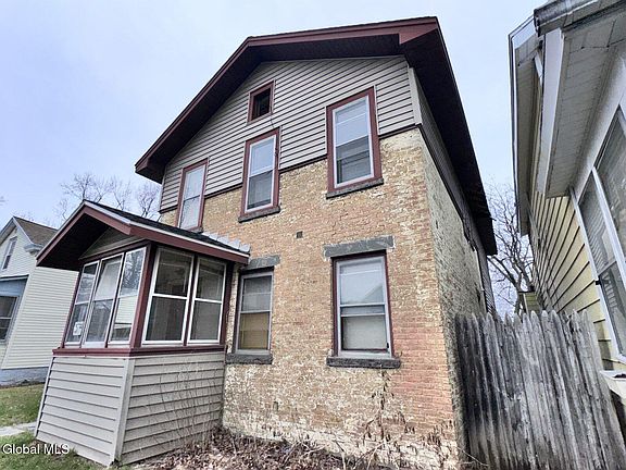 2nd image of 579 6th Avenue