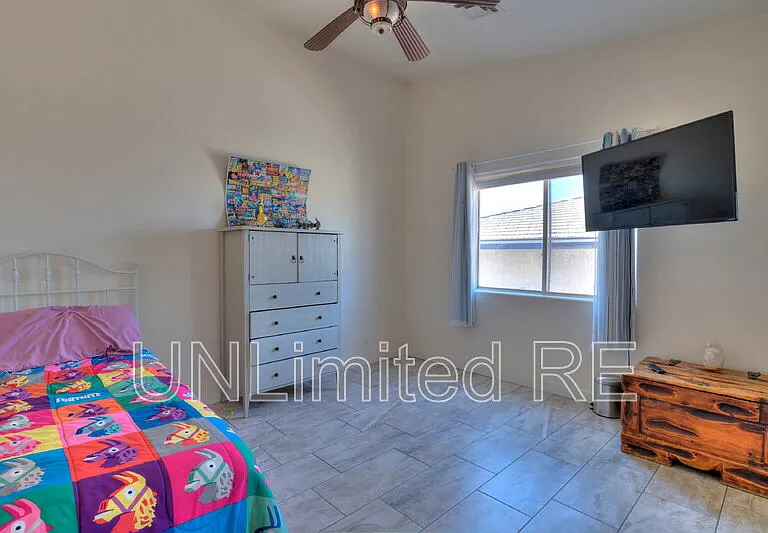 304 Acoma Blvd S — Photo 78