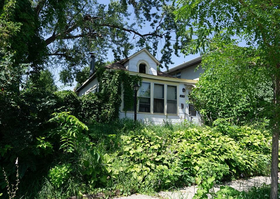 1st image of 1828 McKinley St NE