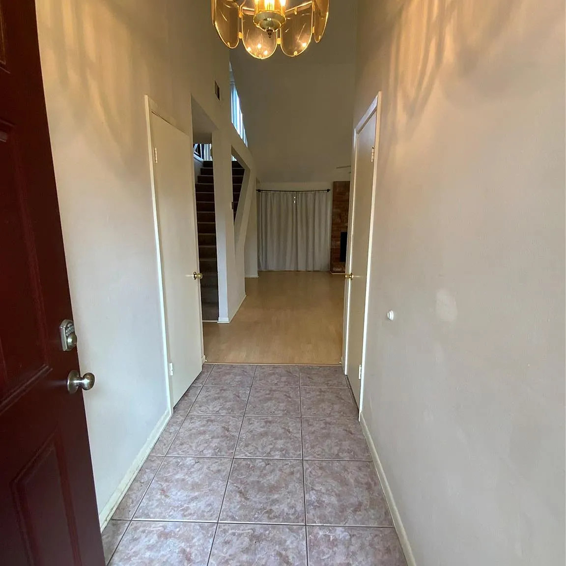 3 bed, 2.5 bath, 1715 sqft, $1,800 — Photo 4