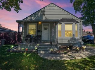 1504 Leblanc St, Lincoln Park, MI 48146