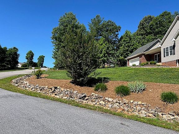 3rd image of 345 Lexi Dr