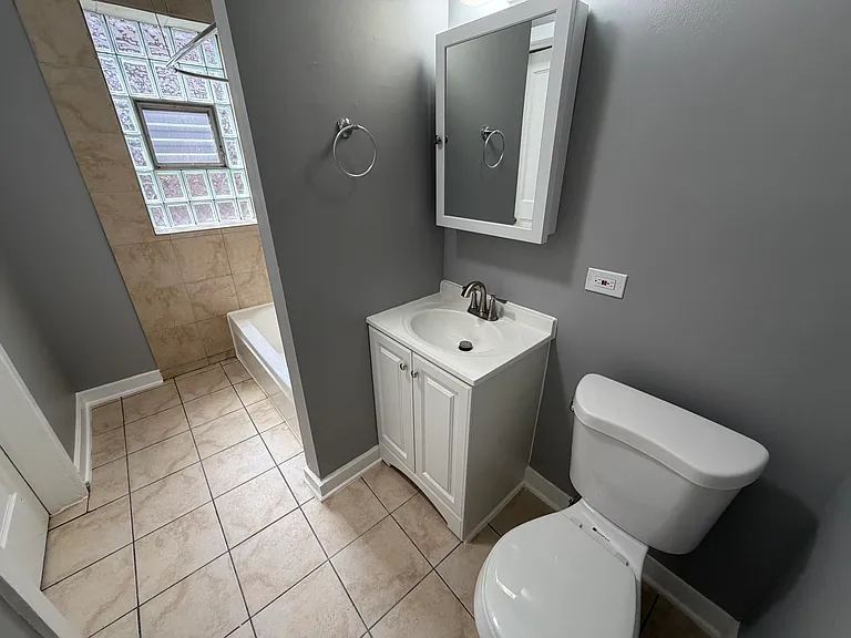 7026 S Clyde Ave #3S — Photo 5