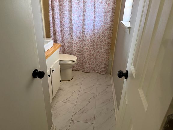 3rd image of 15 Southern Ln