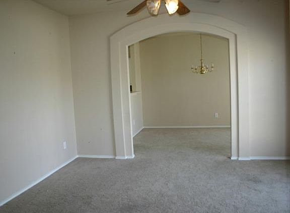 3rd image of 804 Sebring Dr