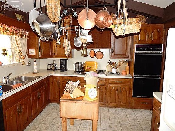 3rd image of 2304 Middlecroft Dr