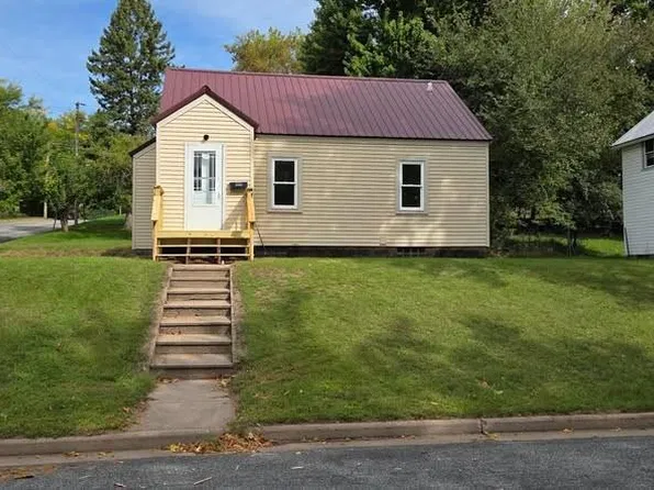 1203 13th Avenue, Menomonie, WI 54751