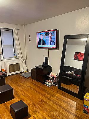 3rd image of 36 W 83rd St #F