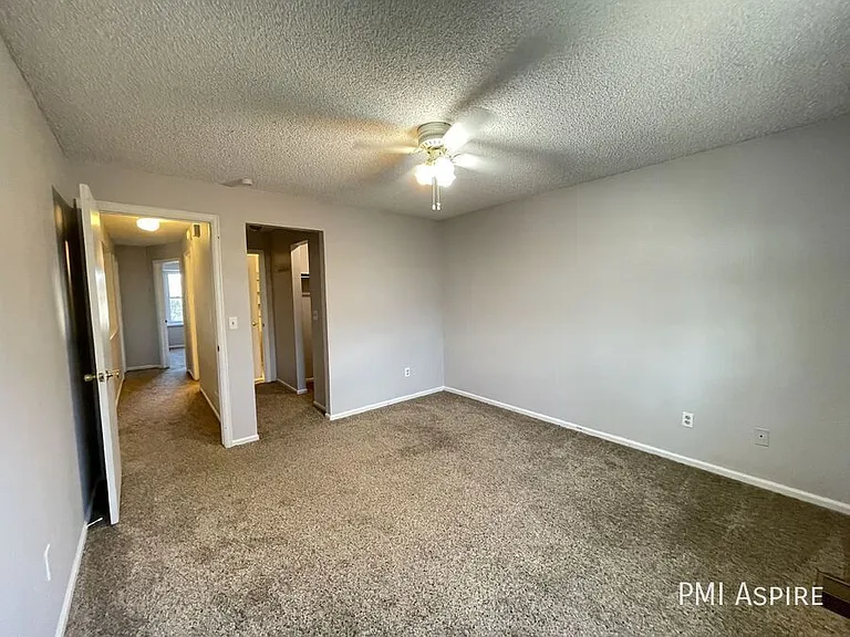 1760 Juniper St — Photo 8