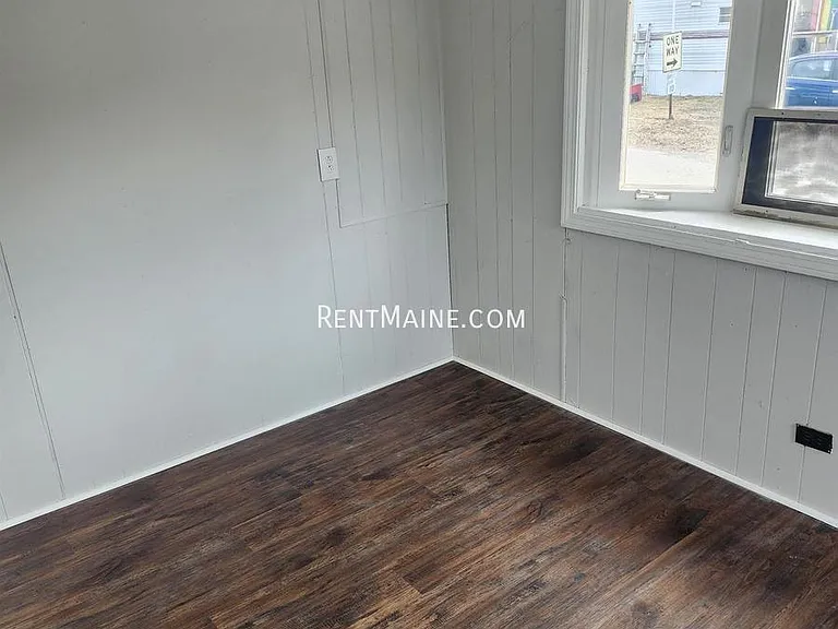 681 Main Rd N #4 — Photo 10