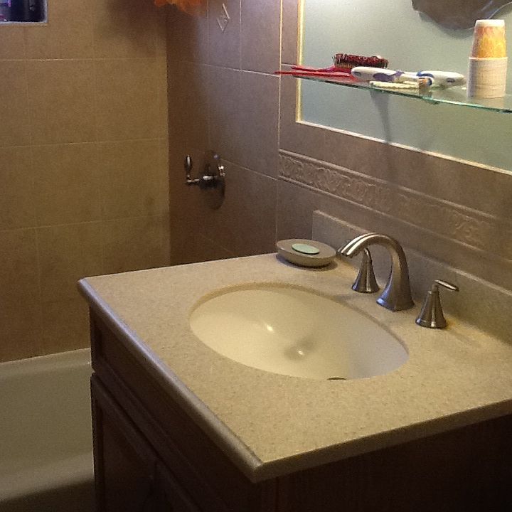 1st image of 2755 Schurz Ave