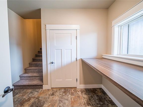 5th image of 2709 Cornell Cir