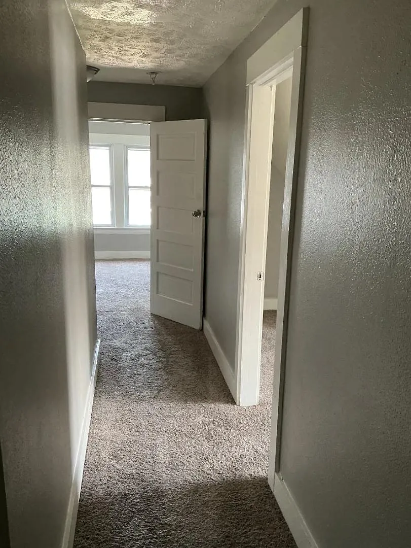 10022 Parkgate Ave - Unit 3 — Photo 3