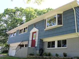 9 Cottonwood Ln, Uncasville, CT 06382