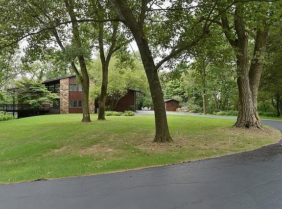 2nd image of 2581 Covel Dr
