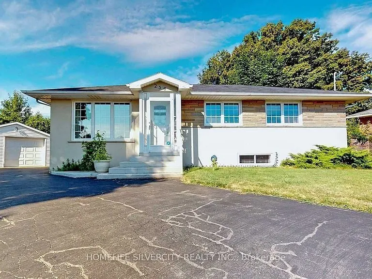 256 Weighton Dr — Photo 1