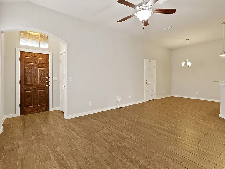 110 Hidden Springs Dr — Photo 5