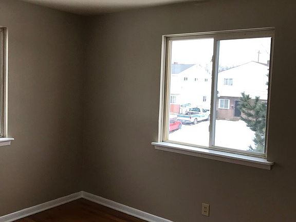 5th image of 2077 Grasmere Ave