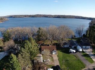 4789 N Shore Dr, Eau Claire, WI 54703