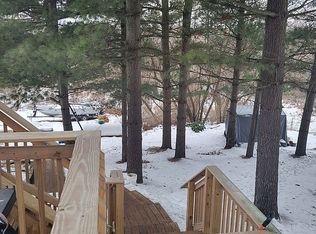 9840 Cobb Lake Rd, Jonesville, MI 49250