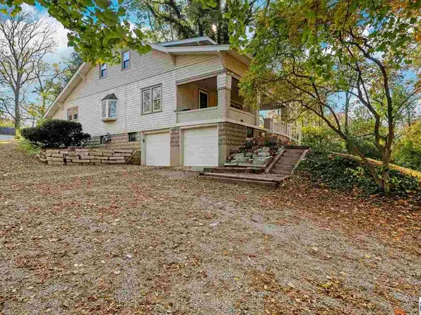 3138 Sidebender Rd, Terre Haute, IN 47802