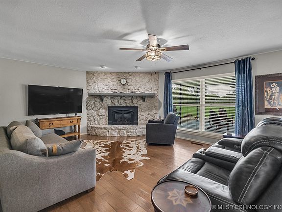 5th image of 11461 S 252nd East Ave
