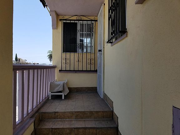 4th image of 1216 N Serrano Ave #1216