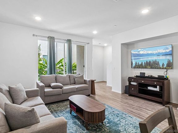 2nd image of 5412 Calle Sandwaves #170