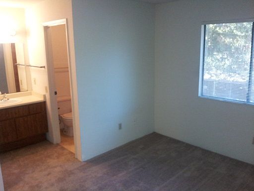 5th image of 7456 Sandalwood Dr APT 23
