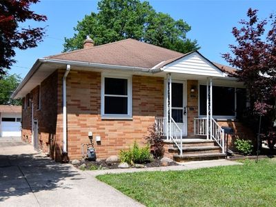 1098 Homestead Rd, South Euclid, OH, 44121