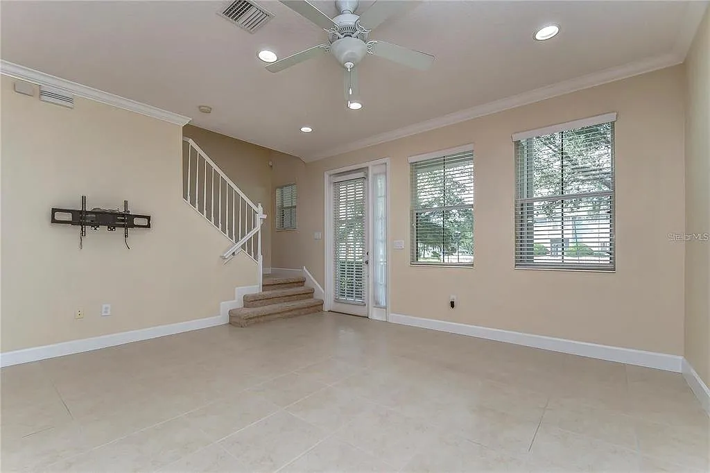 2 bed, 2.5 bath, 1596 sqft, $2,250 — Photo 3
