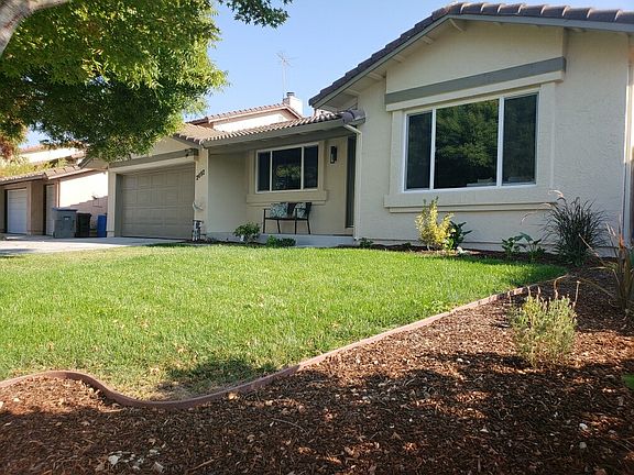 2nd image of 2692 Glen Ferguson Cir