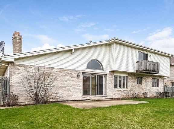 5th image of 19025 Laramie Ln