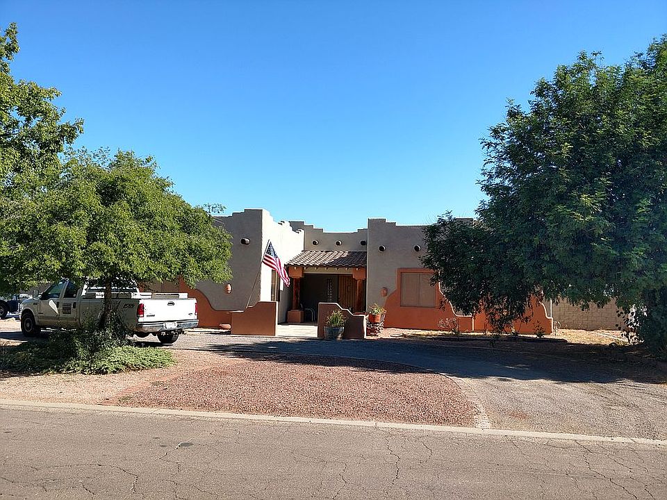 1st image of 10424 W Earll Dr