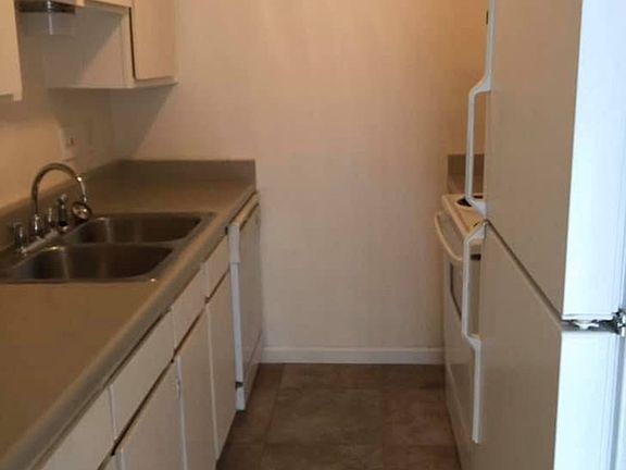 2nd image of 4601 Carlisle Blvd NE #0