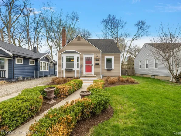 1406 E Lincoln Ave, Royal Oak, MI 48067