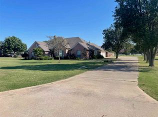 11 NW Deer Run Trl, Lawton, OK 73505