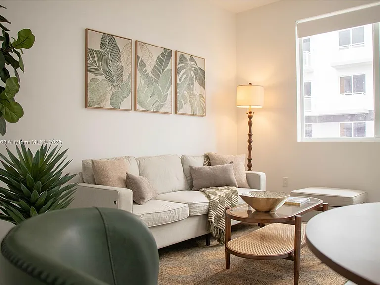 1455 W 29th St #113 — Photo 11
