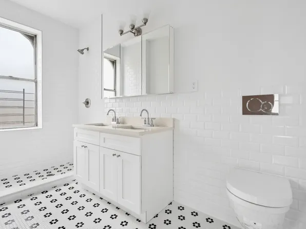 811 Walton Avenue image 7 of 10