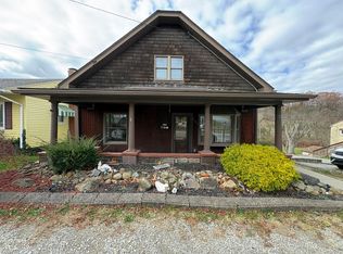 263 N Main St, Houston, PA 15342